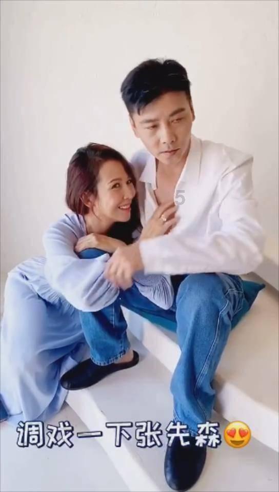蜡笔小新兄妹春节大拜年